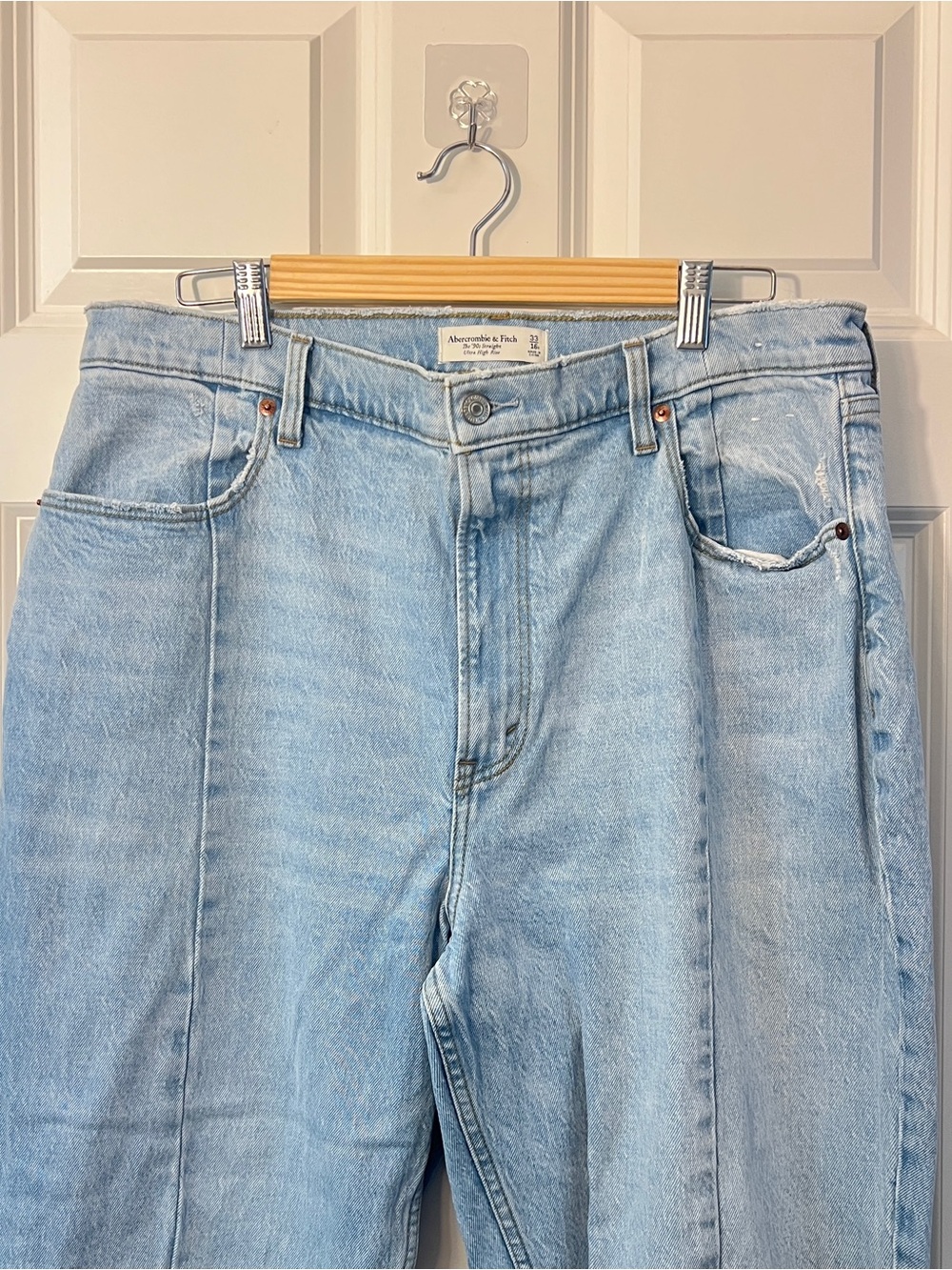 Abercrombie & Fitch Curve Love Ultra High Rise 90’s Straight Jeans Size 33/16R